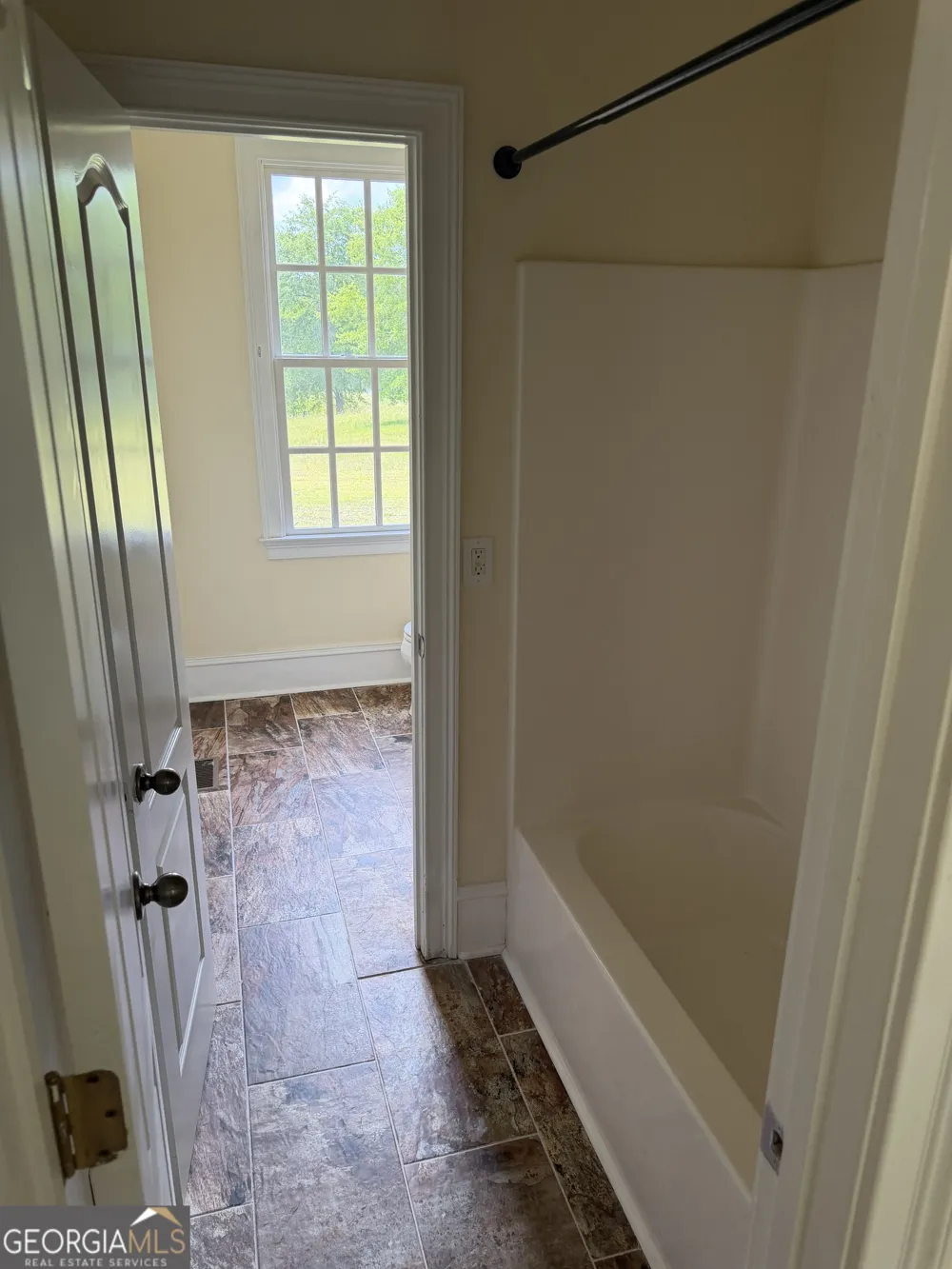 302 Norris RD Barnesville, GA 30204