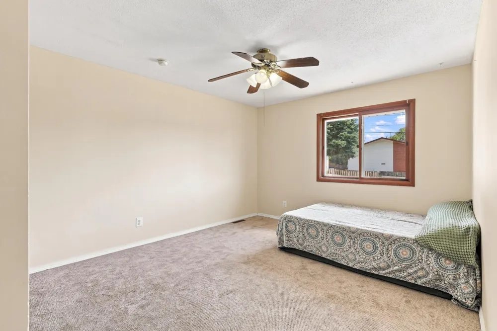 2336 12th Avenue E North Saint Paul, MN 55109