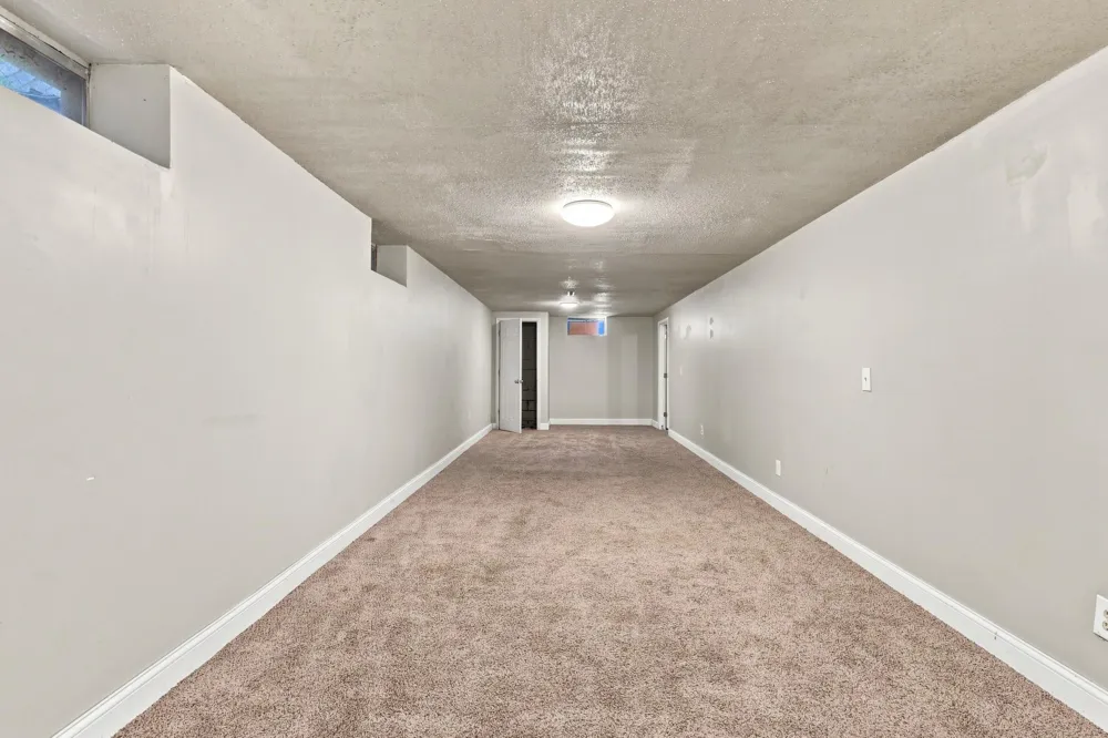 2336 12th Avenue E North Saint Paul, MN 55109