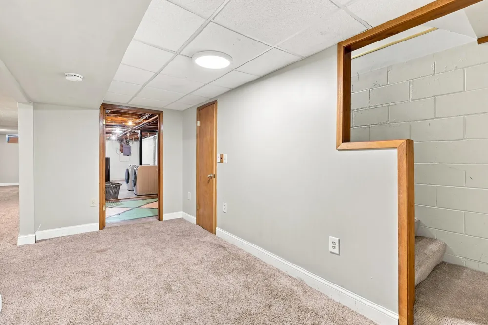 2336 12th Avenue E North Saint Paul, MN 55109