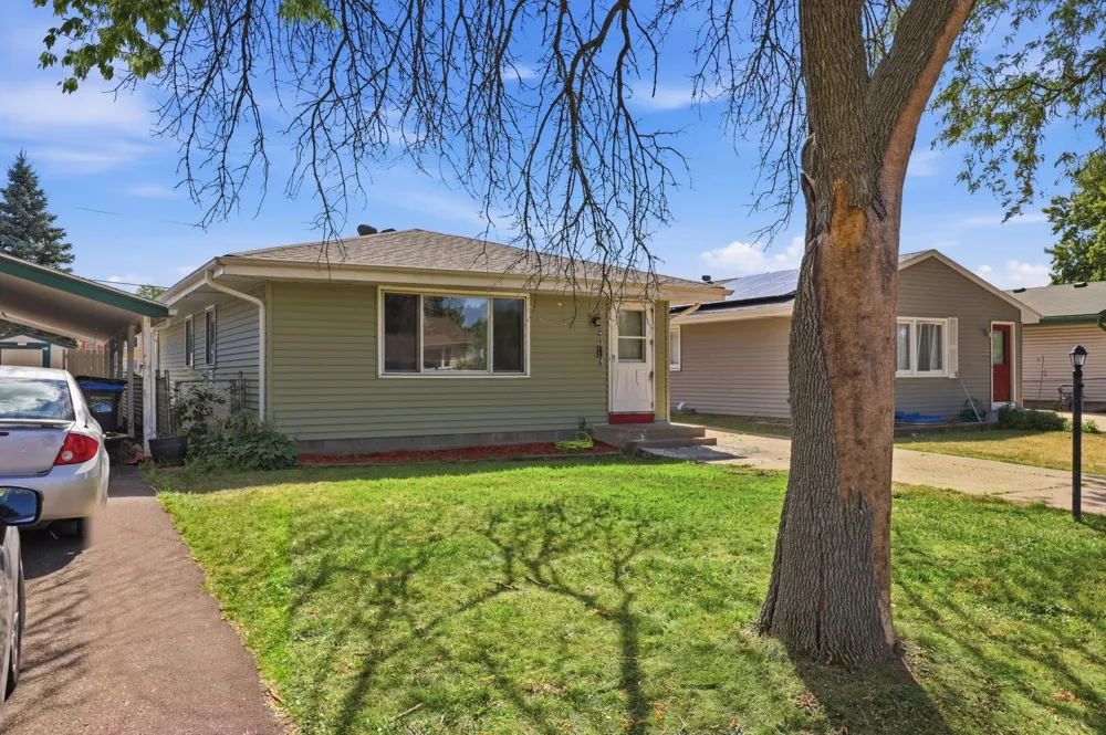 2336 12th Avenue E North Saint Paul, MN 55109