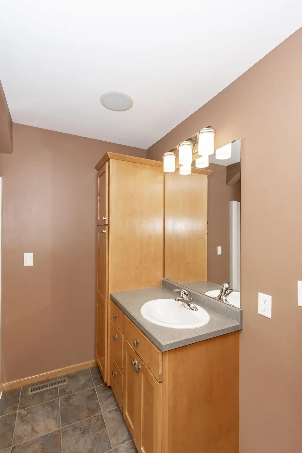 4788 Clock Tower Lane S Fargo, ND 58104