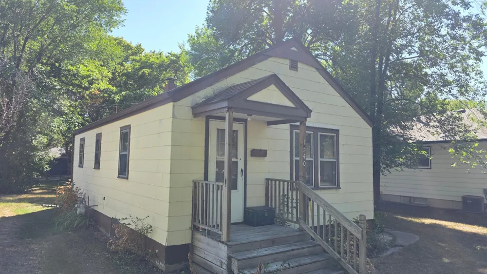 1540 14 1/2 STREET S Fargo, ND 58103