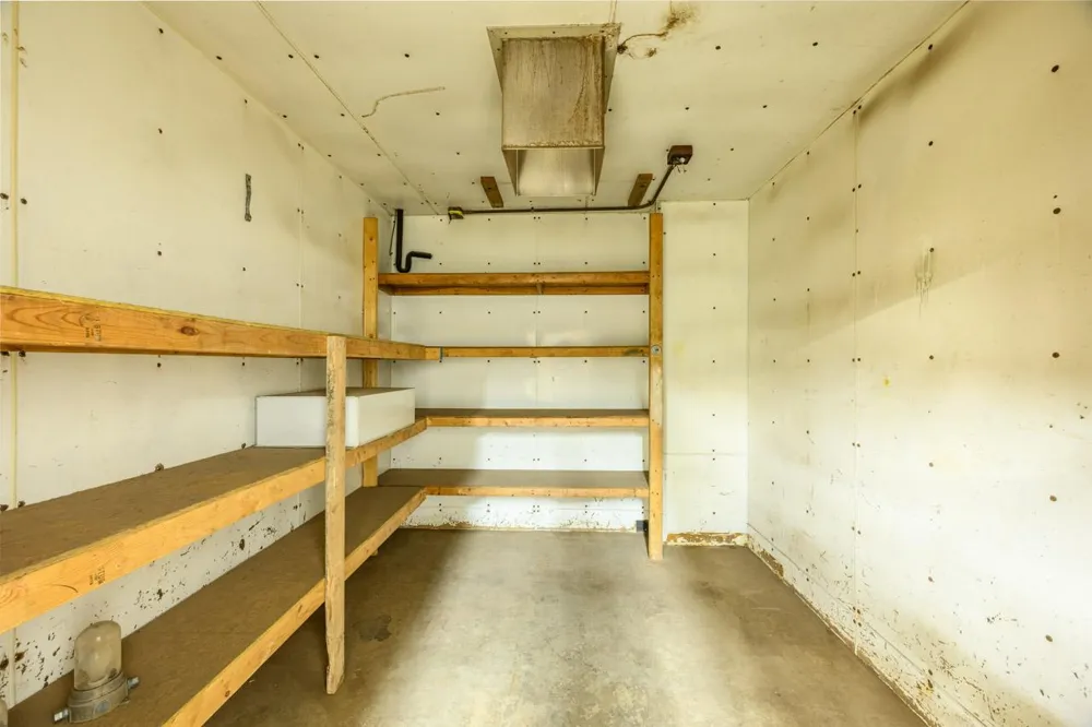 101 E Iron Drive Chisholm, MN 55719