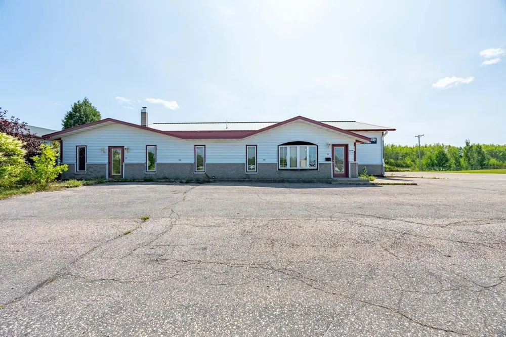 101 E Iron Drive Chisholm, MN 55719
