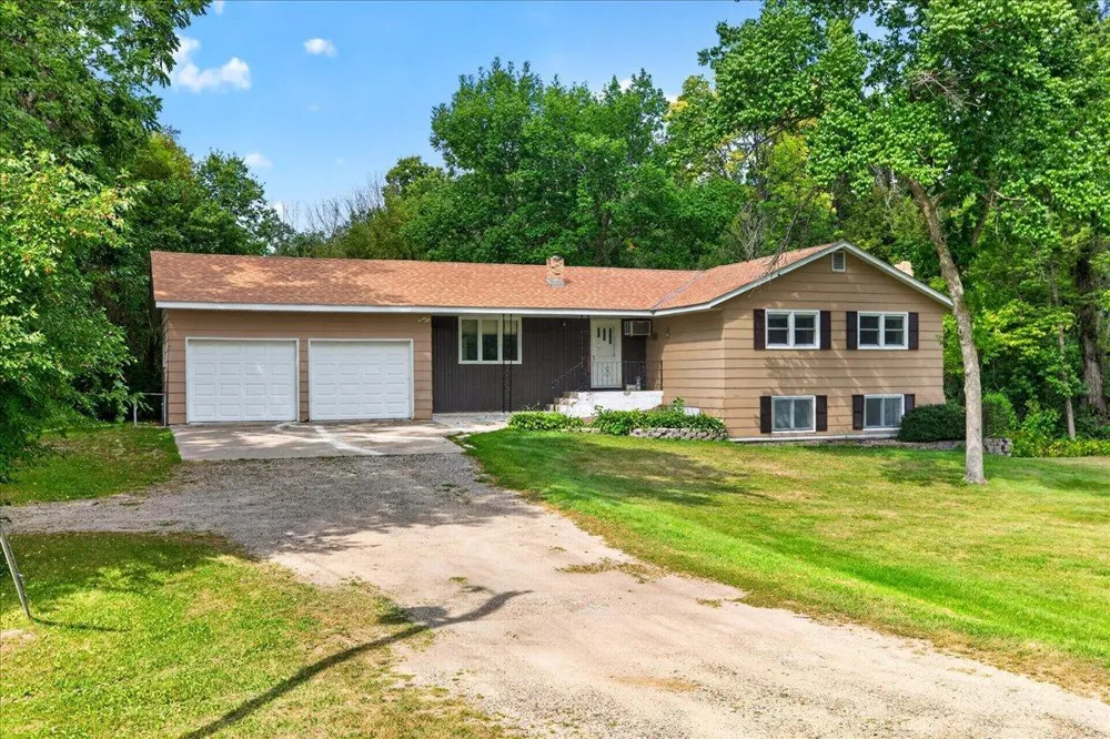 9855 Iffert Avenue NE Monticello, MN 55362
