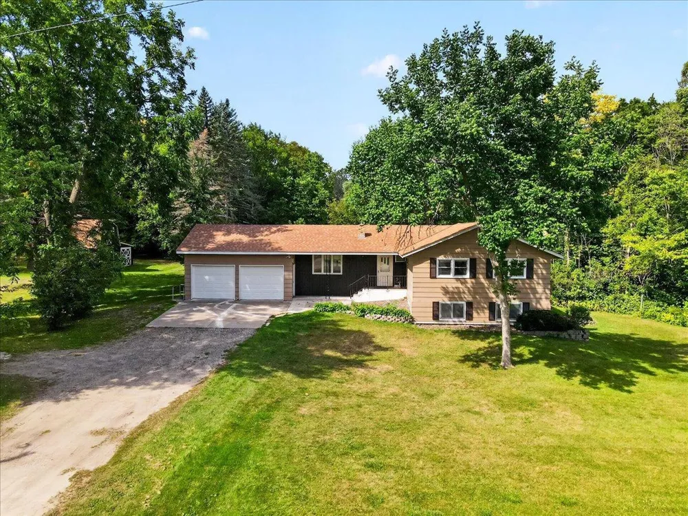 9855 Iffert Avenue NE Monticello, MN 55362
