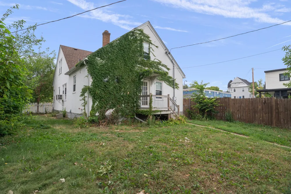 2609 12th Avenue S Minneapolis, MN 55407