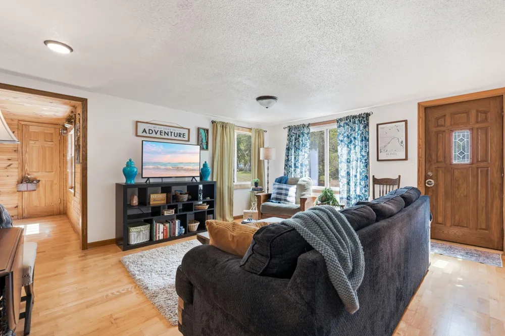 16838 Upper 19th Street S Lakeland, MN 55043