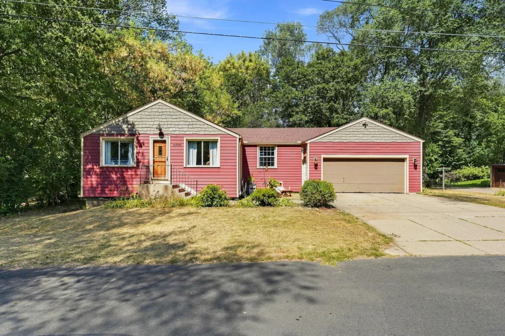 16838 Upper 19th Street S Lakeland, MN 55043