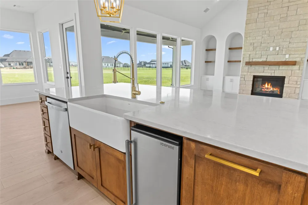 4736 Christie Avenue Caddo Mills, TX 75135