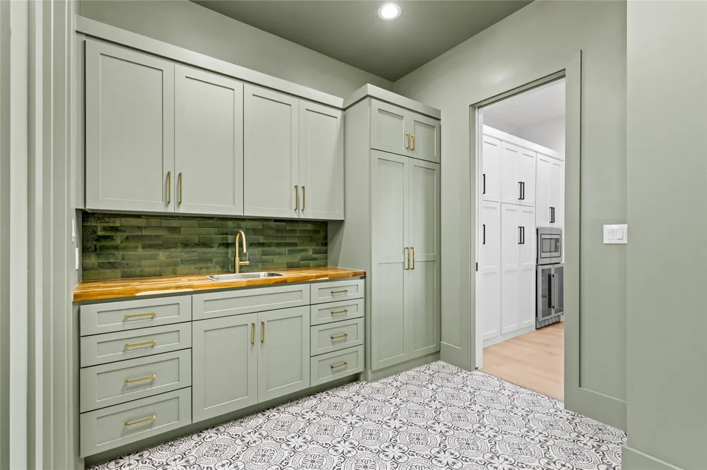4736 Christie Avenue Caddo Mills, TX 75135