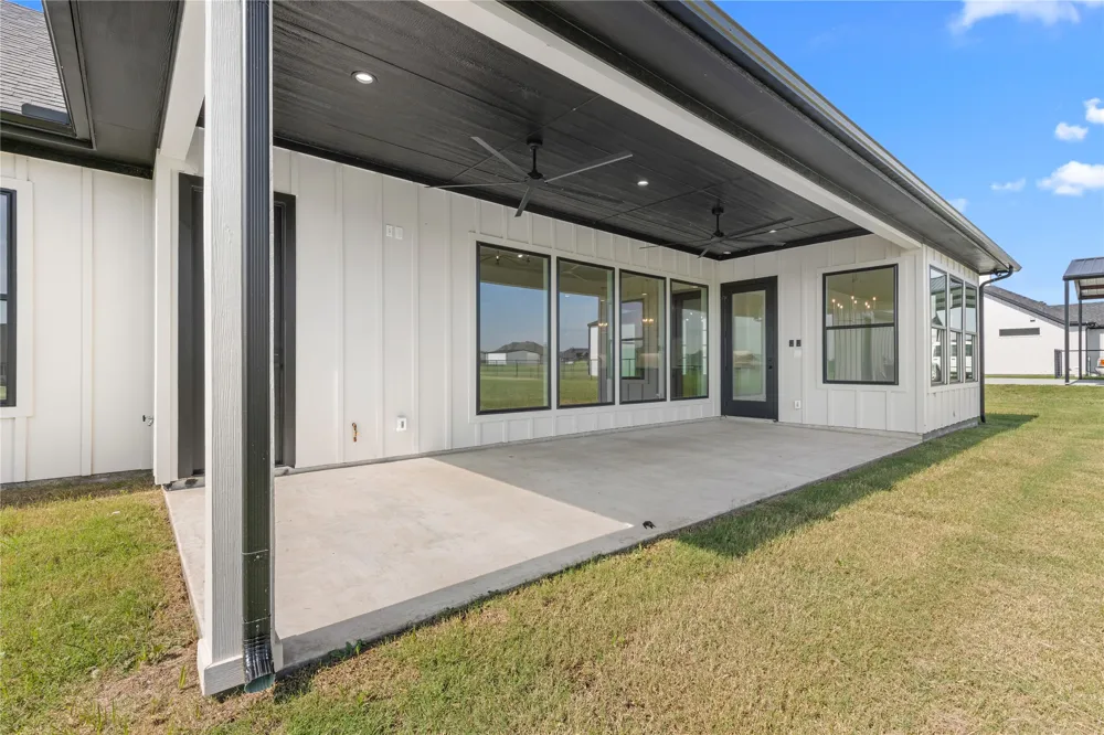 4736 Christie Avenue Caddo Mills, TX 75135