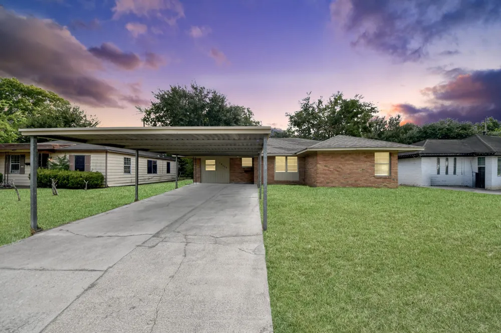 10117 Dulcimer Street Houston, TX 77051