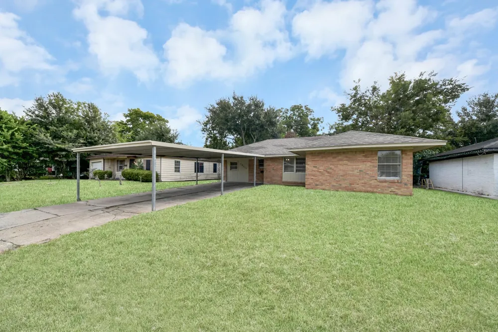 10117 Dulcimer Street Houston, TX 77051