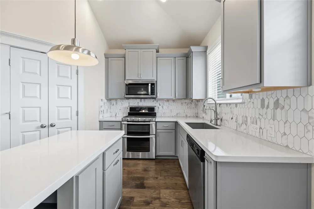 1722 Rowdy Loop #7 Leander, TX 78641