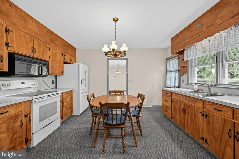 456 COLLEGEVILLE ROAD Collegeville, PA 19426