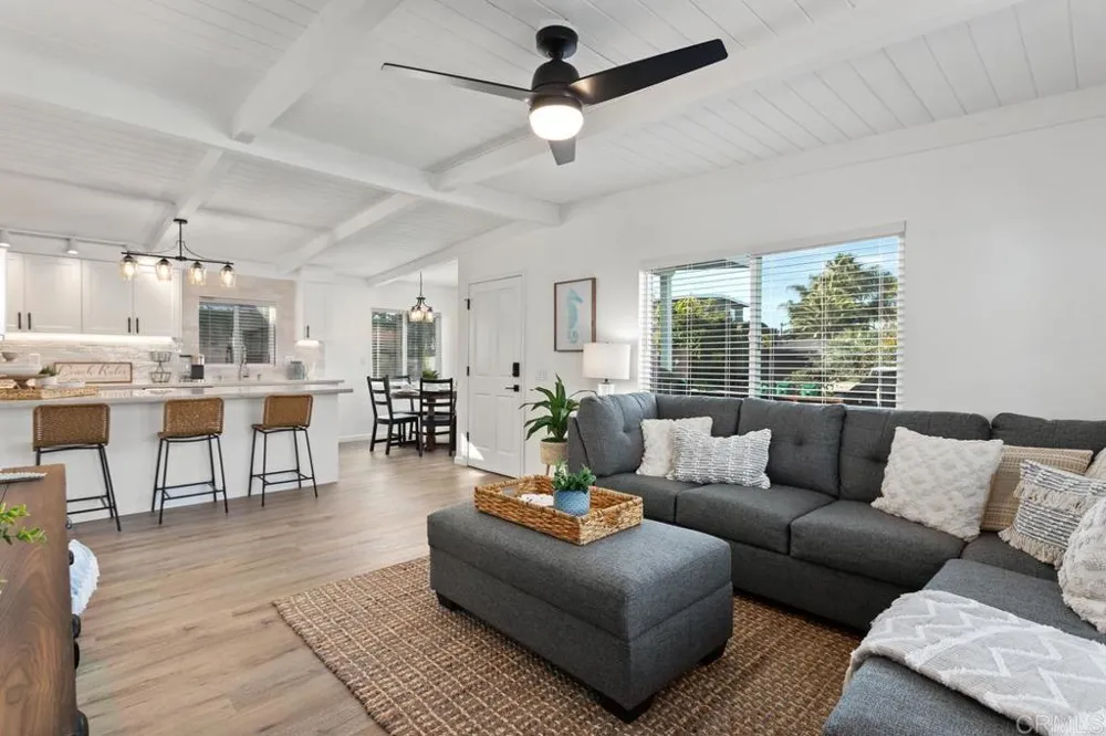 245 Hemlock Avenue Carlsbad, CA 92008