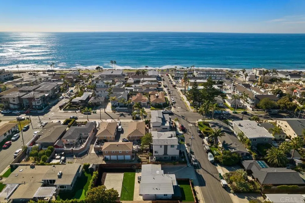 245 Hemlock Avenue Carlsbad, CA 92008