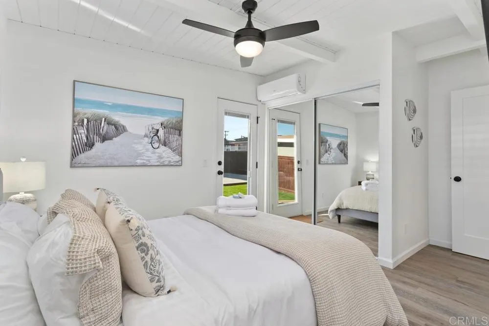 245 Hemlock Avenue Carlsbad, CA 92008