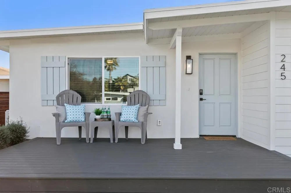 245 Hemlock Avenue Carlsbad, CA 92008