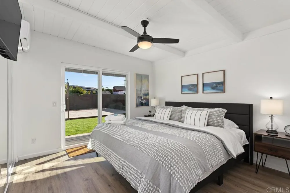 245 Hemlock Avenue Carlsbad, CA 92008