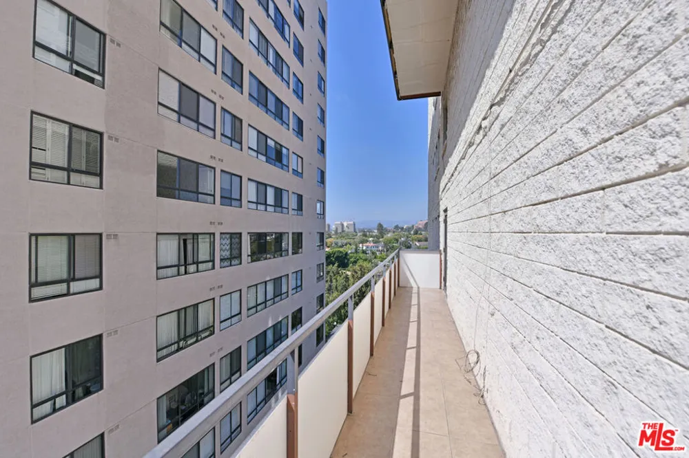 10535 Wilshire Boulevard #1203 Los Angeles, CA 90024