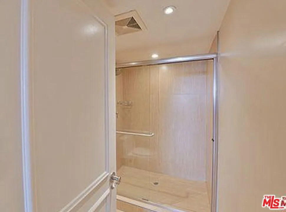 10535 Wilshire Boulevard #1203 Los Angeles, CA 90024