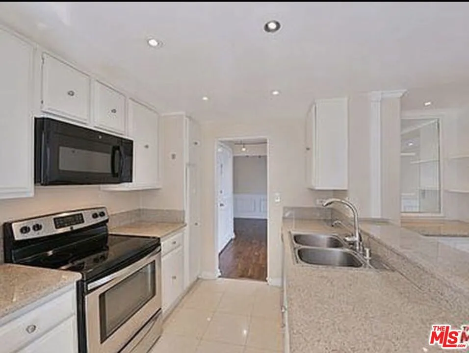 10535 Wilshire Boulevard #1203 Los Angeles, CA 90024