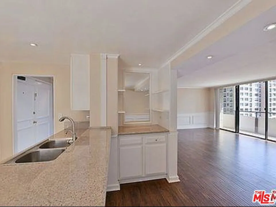 10535 Wilshire Boulevard #1203 Los Angeles, CA 90024