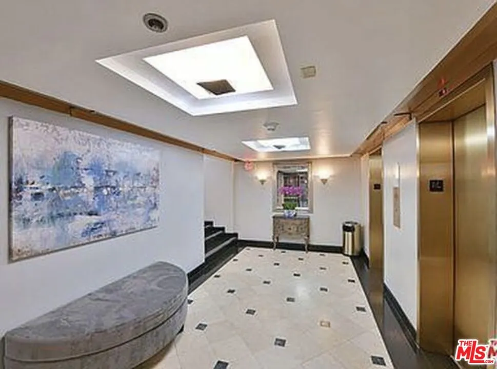 10535 Wilshire Boulevard #1203 Los Angeles, CA 90024