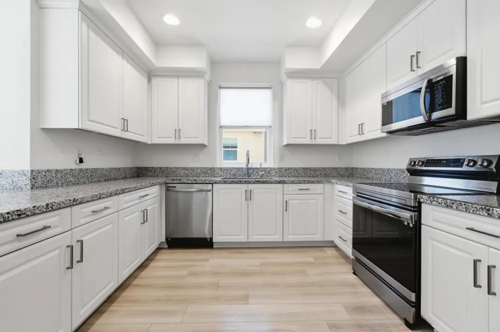 8386 Yosemite Street Lemon Grove, CA 91945