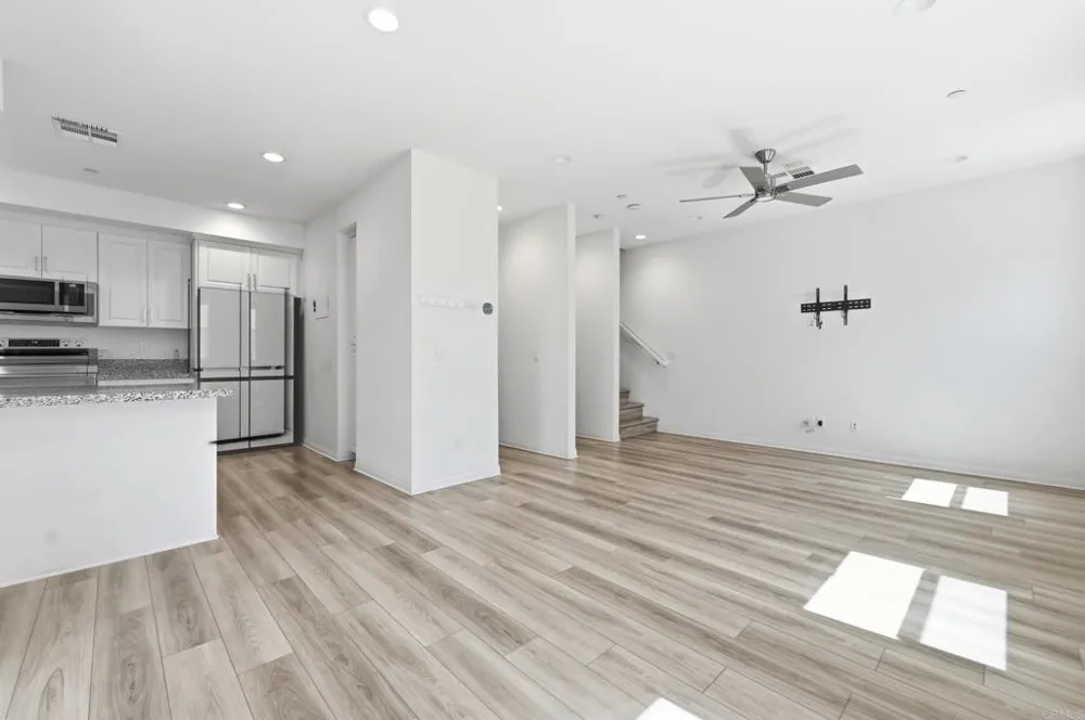 8386 Yosemite Street Lemon Grove, CA 91945