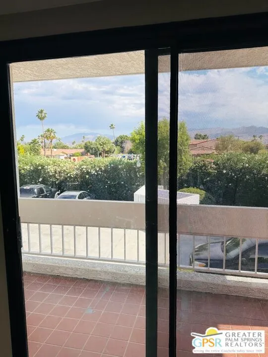 32389 Whispering Palms Trail Cathedral City, CA 92234