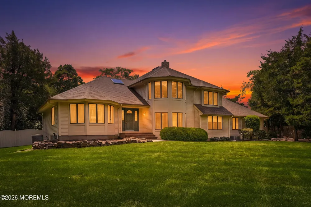 195 Lamdan Lane Toms River, NJ 08753