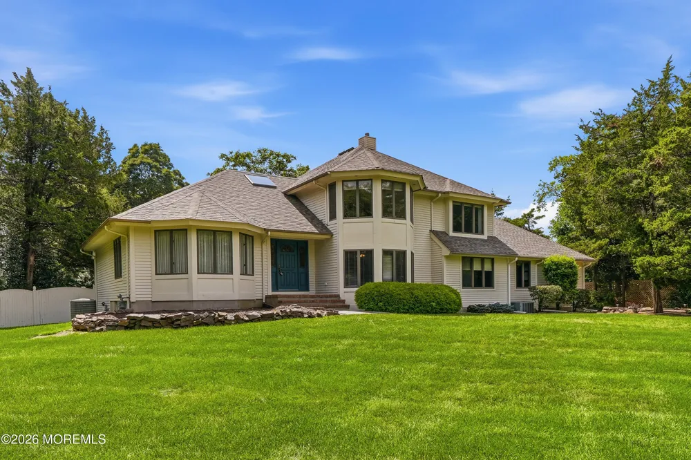 195 Lamdan Lane Toms River, NJ 08753