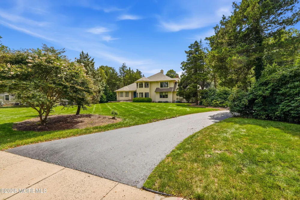 195 Lamdan Lane Toms River, NJ 08753