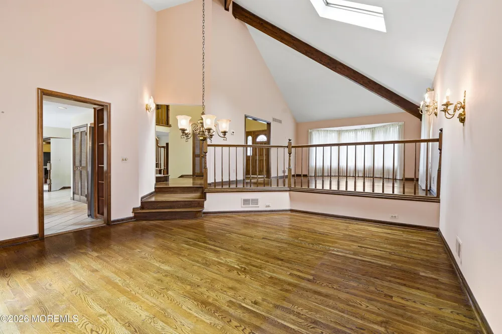 195 Lamdan Lane Toms River, NJ 08753