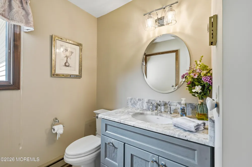 195 Lamdan Lane Toms River, NJ 08753