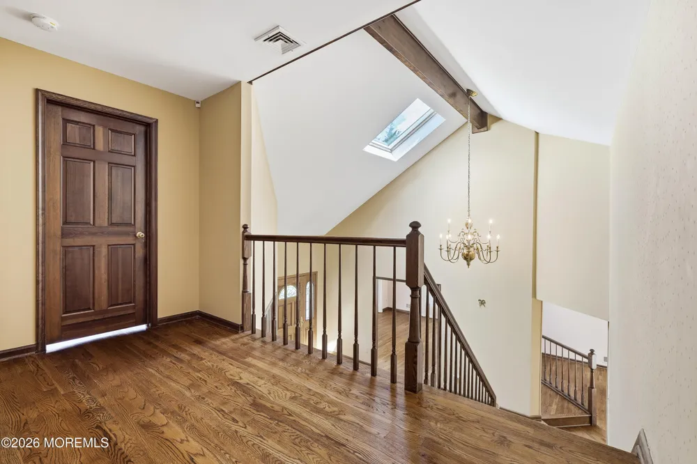 195 Lamdan Lane Toms River, NJ 08753