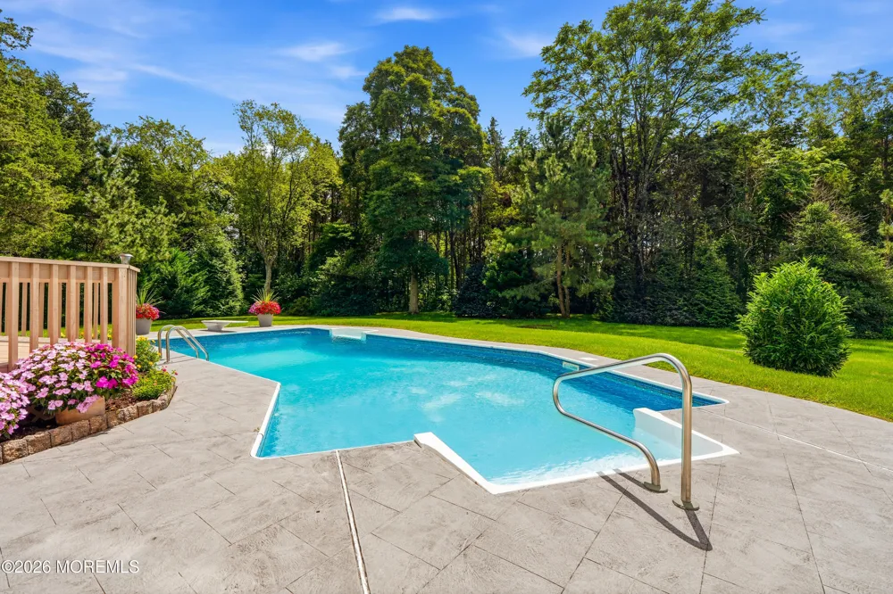195 Lamdan Lane Toms River, NJ 08753