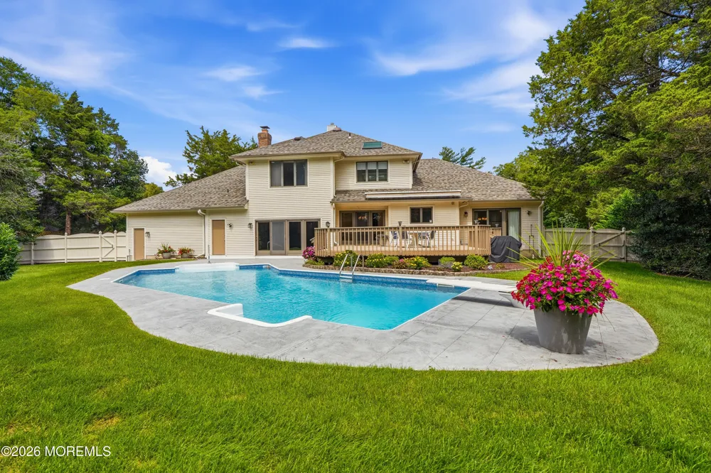 195 Lamdan Lane Toms River, NJ 08753