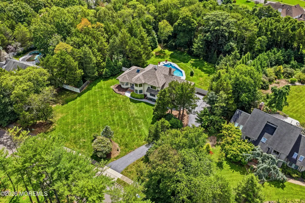 195 Lamdan Lane Toms River, NJ 08753
