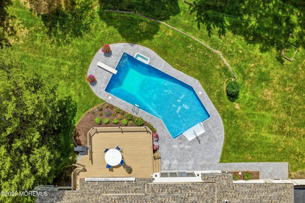 195 Lamdan Lane Toms River, NJ 08753