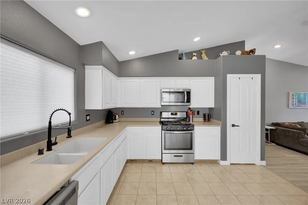9305 Cranesbill Court Las Vegas, NV 89149