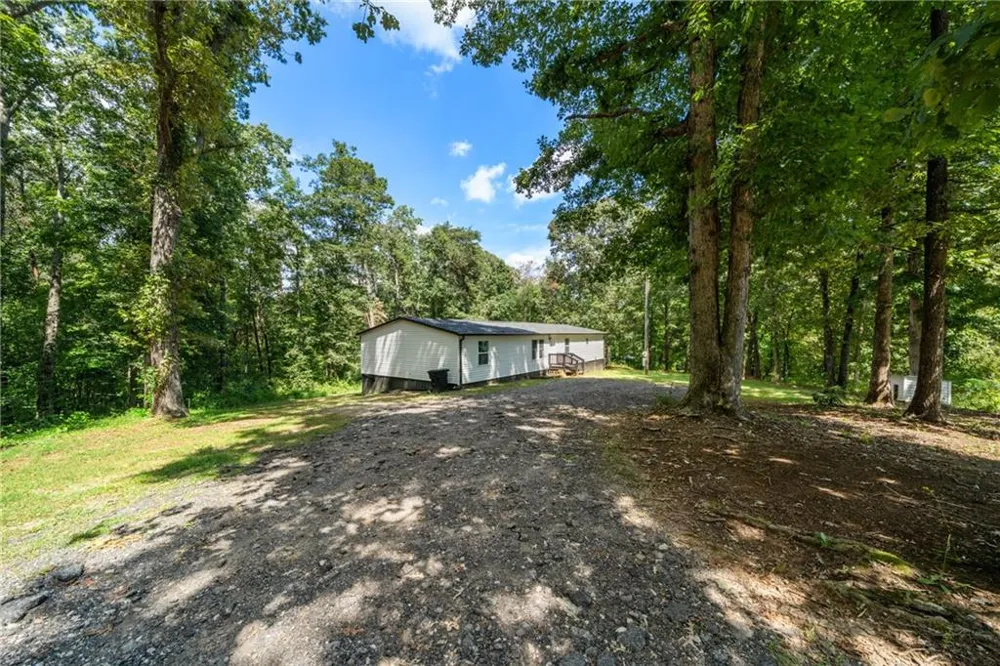 115 Wildwood Trl Cleveland, GA 30528