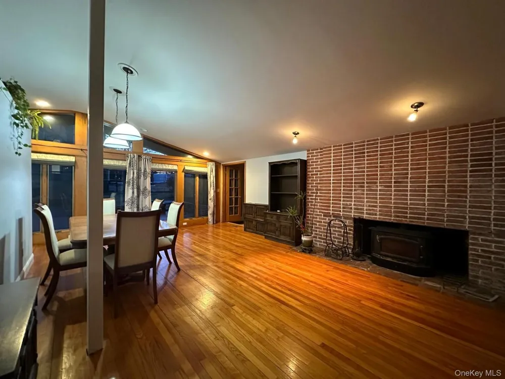 43 Tephanic Avenue Monroe, NY 10950