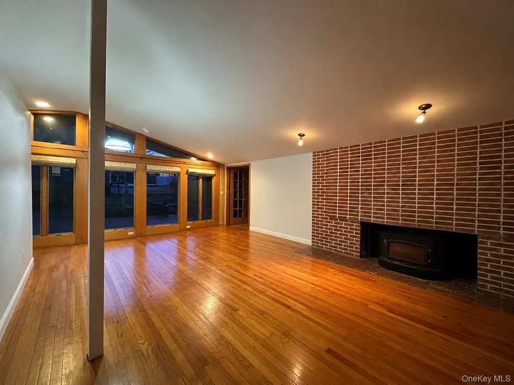 43 Tephanic Avenue Monroe, NY 10950