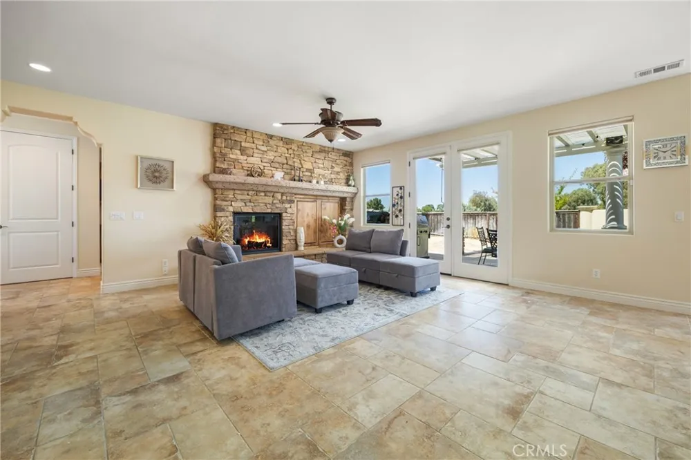 329 Cool Valley Paso Robles, CA 93446