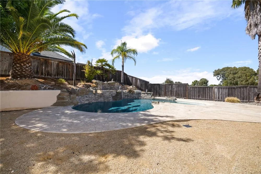 329 Cool Valley Paso Robles, CA 93446
